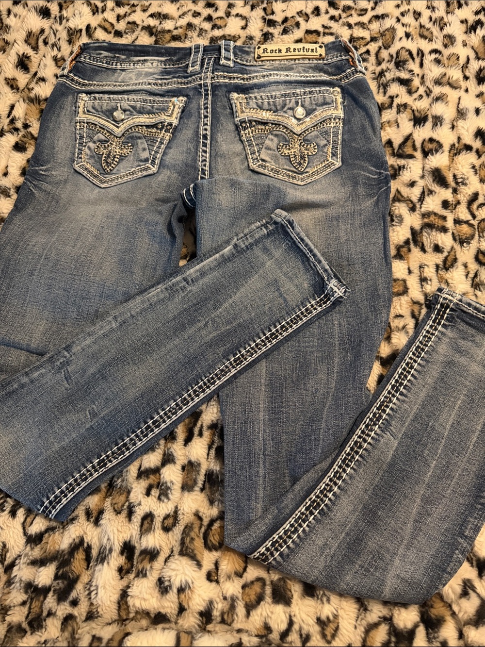 Rock Revival Women's Faded Blue Embroidered Pocket Skinny Jeans